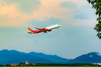 Vietjet khai thác chuyến bay đầu tiên đến sân bay Vân Đồn ngày mở lại