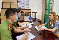 Nữ sinh Trần Thị Phương Thảo tại cơ quan công an.