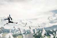 Thị trường tài chính 24h: Định giá chứng khoán bắt đầu về vùng giá rẻ