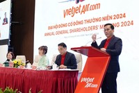 Vietjet (VJC) đặt kế hoạch vận chuyển 27 triệu lượt khách năm 2024, chia cổ tức 25%
