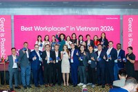 Đại diện 25 doanh nghiệp được Great Place To Work vinh danh là Nơi làm việc xuất sắc hàng đầu Việt Nam năm 2024.