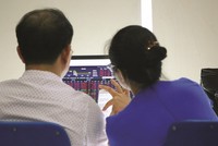 Nhà đầu tư nhỏ lẻ thường khó tiếp cận các thông tin nguồn.