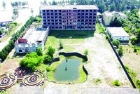 Khách sạn HP Pacifica Hotel đổi chủ nhưng chưa thể đổi vận.