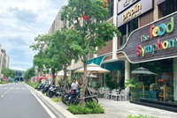 Dãy nhà phố ở Global City của Masterise Home, giá cao nhưng vẫn hút khách. Ảnh: Lê Toàn.