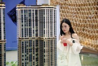 Giá nhà ở liên tục tăng trong thời gian dài khiến giới trẻ rất khó với tới. Ảnh: Dũng Minh.