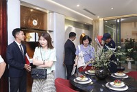 Khách hàng tham quan nhà mẫu tại một dự án ở TP.HCM. Ảnh: Lê Toàn.