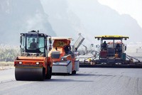 Việc sử dụng vốn đầu tư công hiệu quả luôn là yêu cầu sống còn đối với một nền kinh tế đang phát triển như Việt Nam. Ảnh: Đức Thanh.