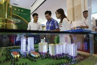 Tín dụng mua nhà cần hướng nhiều hơn tới người mua ở thực. Ảnh: Dũng Minh.