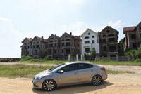 Thị trường đất nền, nhà liền thổ Hà Nội đang diễn ra kịch bản “giá tăng, thanh khoản giảm”. Ảnh: Dũng Minh.