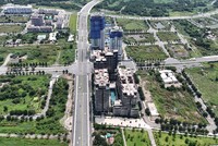 Chi phí xây dựng, đất đai… tăng cao khiến giá bất động sản khó giảm. Ảnh: Việt Dũng.