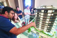 Dòng tiền đổ về bất động sản trung tâm TP.HCM. Ảnh: Lê Toàn.