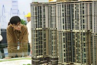 Tiếp cận nhà ở chưa bao giờ là dễ dàng với người trẻ. Ảnh: Dũng Minh.