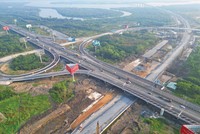 Hàng loạt dự án hạ tầng quy mô lớn đồng loạt được triển khai đang định hình lại thị trường bất động sản vùng TP.HCM. Ảnh: Lê Toàn.