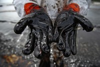 Giá dầu xuống 30 USD/thùng và tương lai u ám của Nga