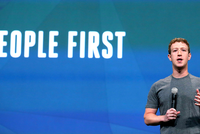 CEO Facebook còn lại gì sau khi hiến tặng 99% tài sản?