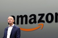Người sáng lập Amazon.com Inc Jeff Bezos mất 3,7 tỷ USD ngay phiên giao dịch đầu tiên năm 2016