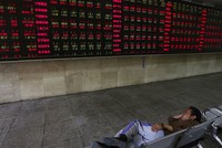 1 năm sau cú sốc 5 nghìn tỷ USD bốc hơi, chứng khoán Trung Quốc vẫn bất ổn