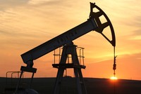 Ả Rập Xê út giành lại vị trí nhà sản xuất dầu lớn nhất thế giới từ Mỹ