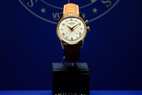 Món quà tặng Tổng thống Mỹ từ nhà sản xuất đồng hồ Thụy Sỹ