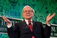 Warren Buffett bán toàn bộ cổ phiếu Walmart, cảnh báo ngành bán lẻ truyền thống