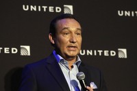 CEO United Airlines Oscar Munoz