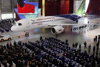 Máy bay “Made in China” có đủ sức đe dọa Boeing và Airbus?