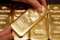 Vàng quay trở lại cuộc chơi