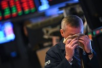 Nhà đầu tư chuẩn bị tâm lý cho tuần giao dịch hỗn loạn