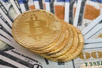 Nỗi sợ “nhỡ tàu” Bitcoin lan rộng