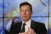 Nếu không giàu như Elon Musk, đừng mua Bitcoin