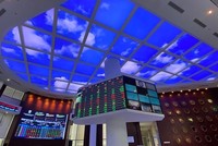 Chứng khoán tiếp tục lao dốc, có cần phải cứu và bằng cách nào?