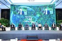 Toàn cảnh phiên thảo luận 2 "Hành động của chúng ta" tại Hội thảo Phát triển bền vững 2023 do Báo Đầu tư tổ chức