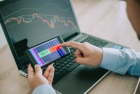 Thiếu vắng nhóm ngân hàng, một quỹ đầu tư duy trì hiệu suất âm 