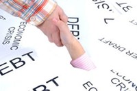 Tháng 10/2015, xuất bản Chuyên đề: “Rào cản xử lý nợ xấu ngân hàng“