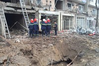 Một hố sâu xuất hiện sau vụ nổ