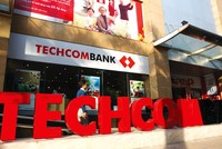 Maybank Kim Eng (MBKE) và UBS liên tục điều chỉnh tăng giá mục tiêu của cổ phiếu Techcombank (TCB), kỳ vọng lợi nhuận tăng đến 39% năm 2021