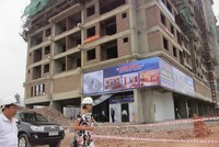 Sàn giao dịch nhà đất ngày cận Tết: Khách hỏi giá rồi… đi!