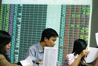 Họ giáo dục đua nhau trả cổ tức