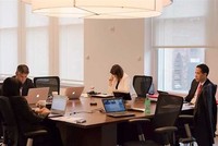 Xử lý thế nào khi nhân viên công khai chỉ trích CEO?