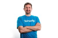 Bài học sau 16 năm làm doanh nhân: Đừng chạy theo đồng tiền