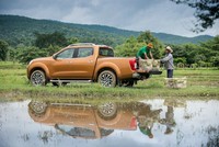 “Ma trận” thuế phí, xe hơi vẫn là giấc mộng dài của người Việt