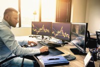 Khối ngoại bán ròng hơn 130 tỷ đồng trong phiên 29/8