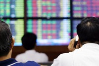 Người nhà các sếp của CEE và DPM bị phạt vì giao dịch chui