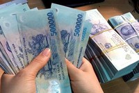 Tăng lương tối thiểu vùng năm 2019 lên 5,3%