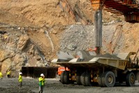 Giao dịch chui, em gái Thành viên HĐQT Sông Đà Cao Cường bị phạt 45 triệu đồng