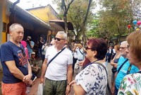 Khách châu Âu đến tham quan Hội An ngày 22/2