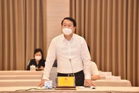 Thứ trưởng Bộ Tài chính Nguyễn Đức Chi trả lời một số câu hỏi của phóng viên tại họp báo. Ảnh Internet