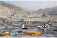 CMVIETNAM (CMS): Giá cổ phiếu tiếp tục tăng nóng, lãnh đạo và người nhà đua nhau thoái vốn