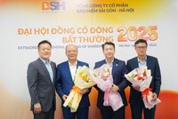 Ông Đỗ Đăng Khang, tân Tổng giám đốc Tổng CTCP Bảo hiểm Sài Gòn - Hà Nội (đứng thứ 2 từ phải sang)