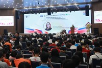 Bà Mariam J. Sherman, Giám đốc Ngân hàng Thế giới (World Bank) tại Việt Nam, Campuchia, Lào phát biểu tại Diễn đàn “Thúc đẩy đổi mới sáng tạo, phát triển các ngành công nghệ chiến lược”.